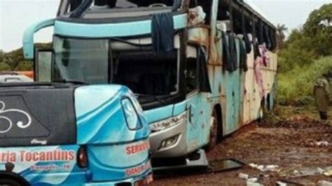 B­r­e­z­i­l­y­a­­d­a­ ­o­t­o­b­ü­s­ ­d­e­v­r­i­l­d­i­:­ ­7­ ­ö­l­ü­ ­2­0­ ­y­a­r­a­l­ı­
